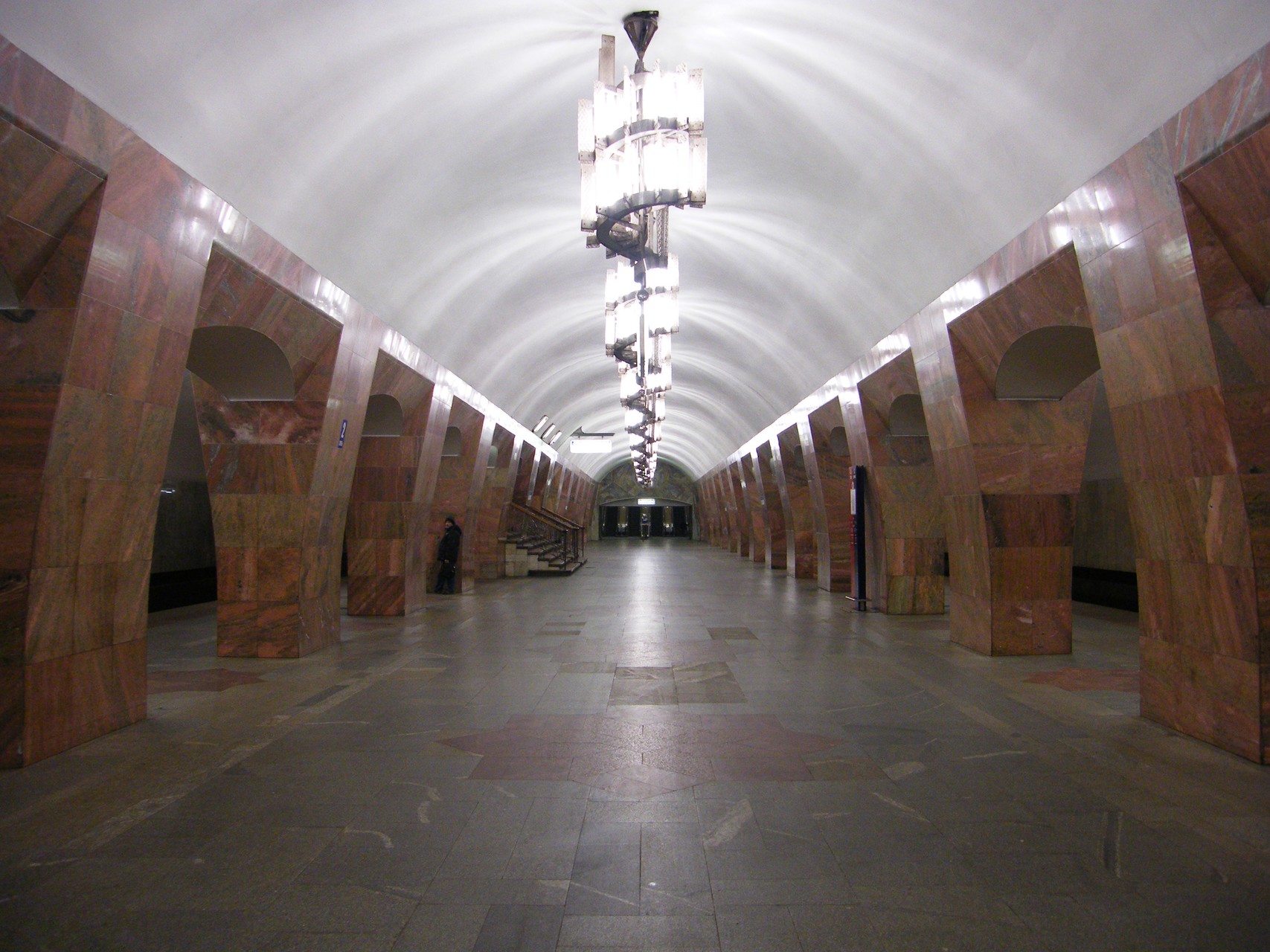 платформа метро площадь ильича