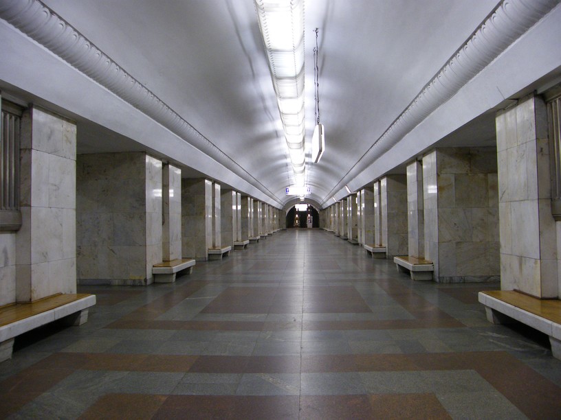 Станция Университет, центральный неф