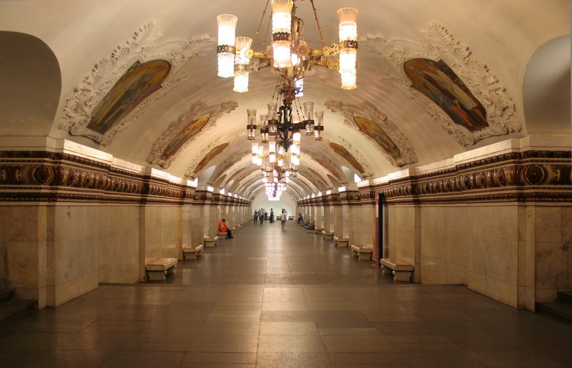 Станция Киевская, центральный неф