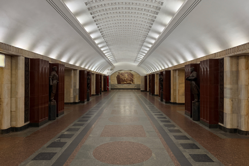 Станция Бауманская, центральный неф