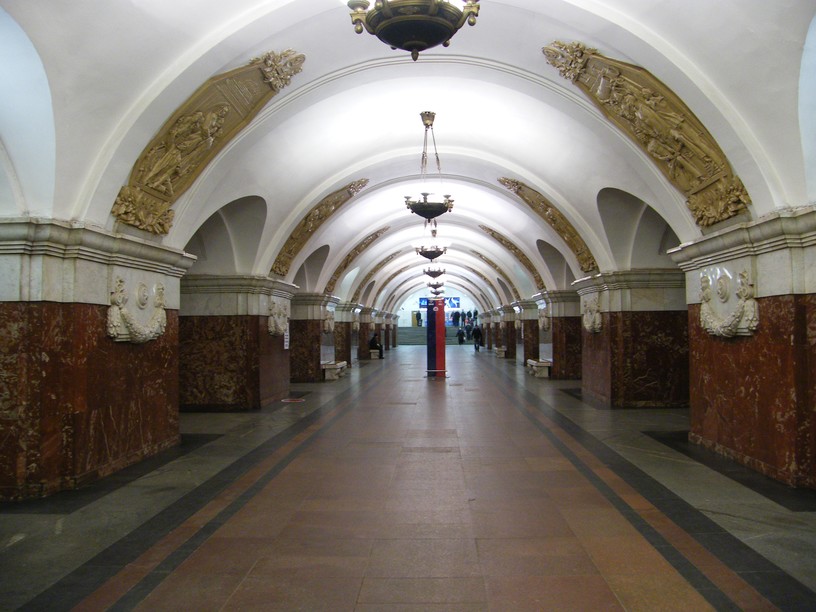 Станция Краснопресненская, центральный неф