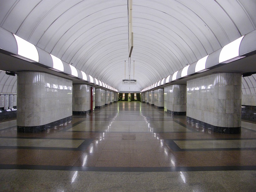 Станция Дубровка, центральный неф