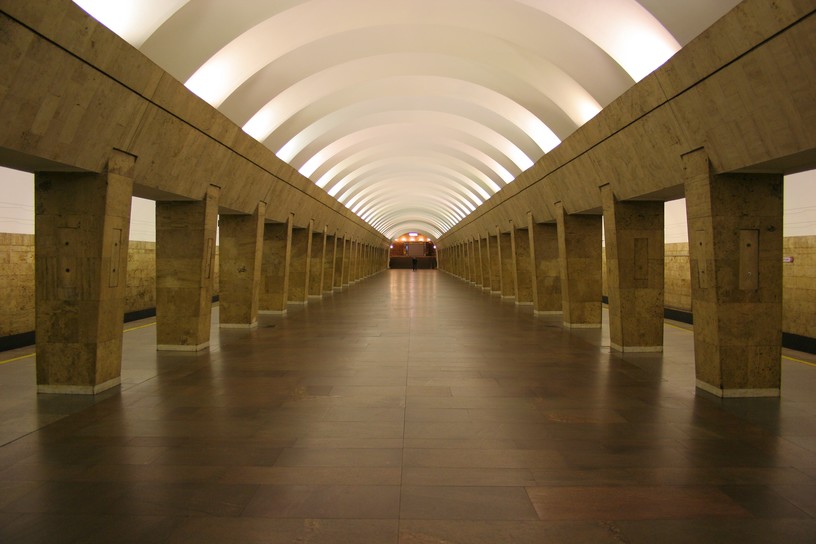 Станция Выборгская, центральный неф