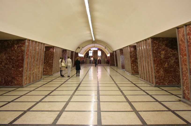 Станция Московские ворота, центральный неф