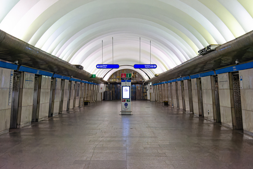 Станция Звёздная, центральный неф