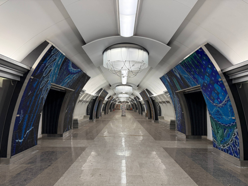 Станция Театральная, центральный неф