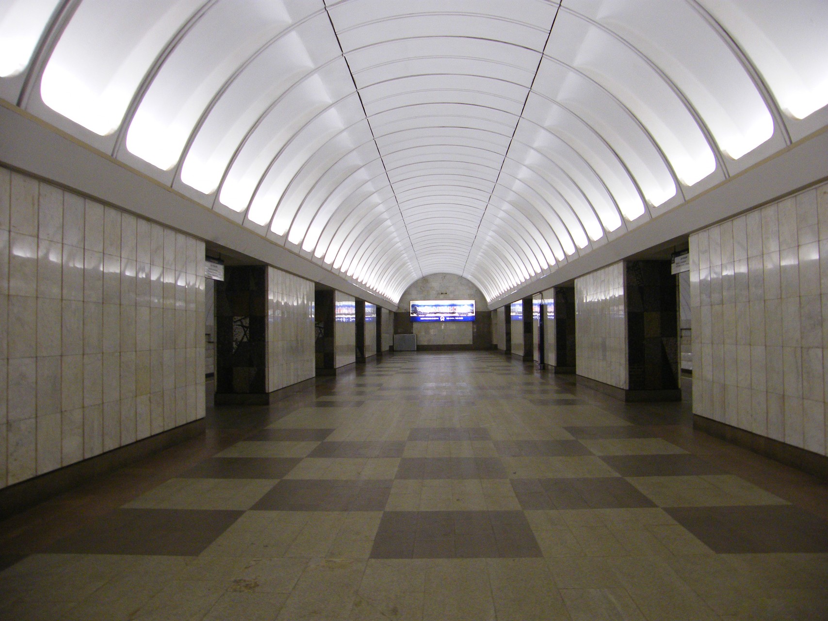 метро дмитровская