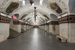 Станция Киевская, центральный неф