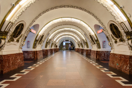 Станция Площадь Восстания, центральный неф
