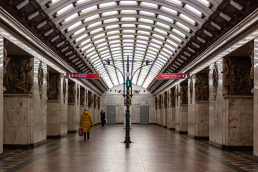 Станция Нарвская, центральный неф