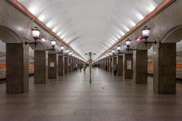 Станция Достоевская, центральный неф